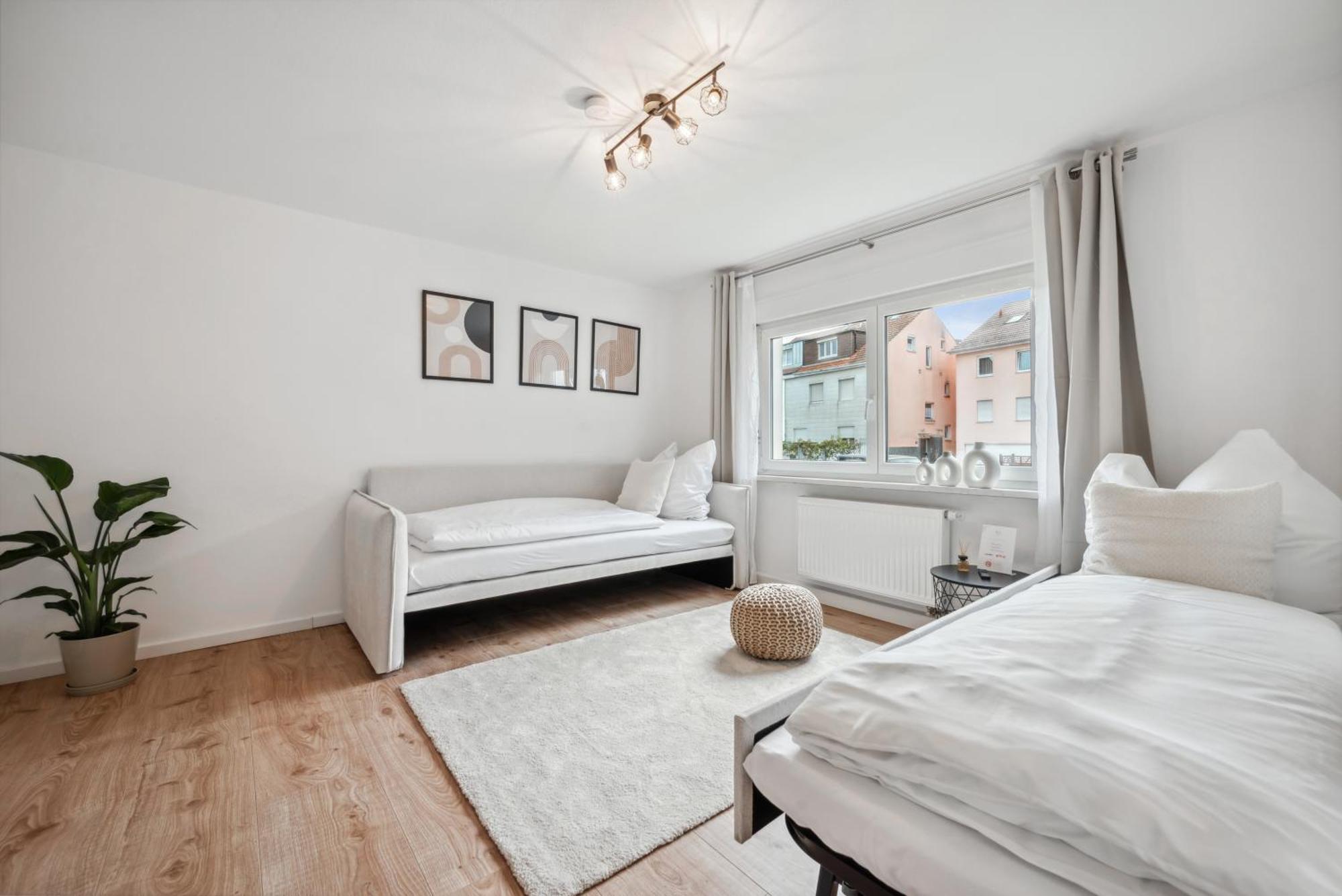 Malu Rooms - Ruhige Lage, Erdgeschoss, Smarttv, Netflix, 24H Checkin, Людвигсбург Экстерьер фото