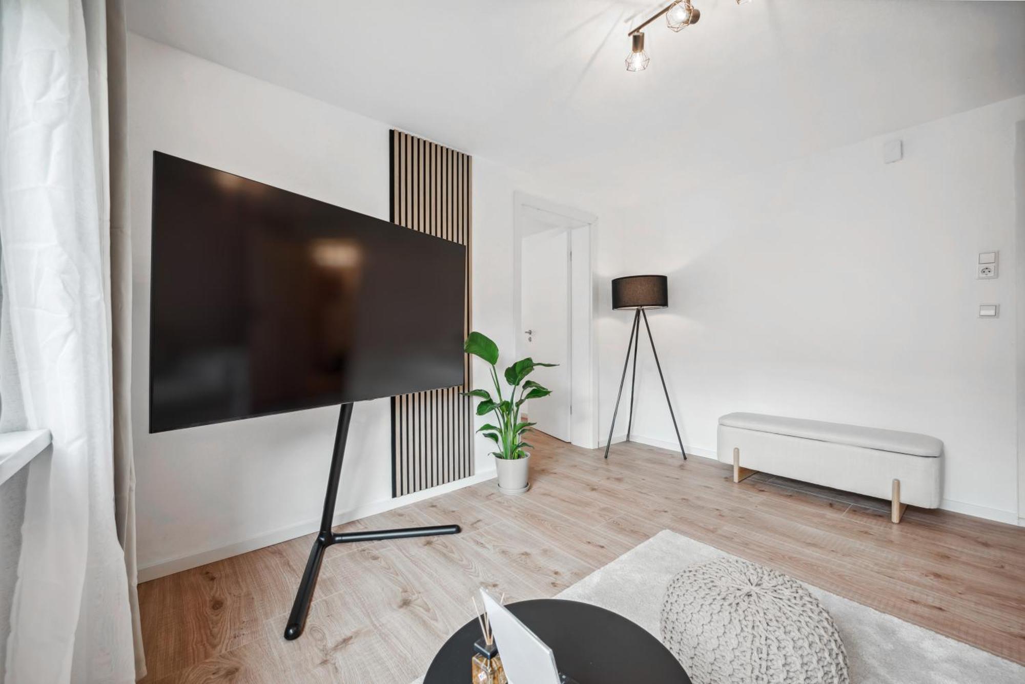 Malu Rooms - Ruhige Lage, Erdgeschoss, Smarttv, Netflix, 24H Checkin, Людвигсбург Экстерьер фото