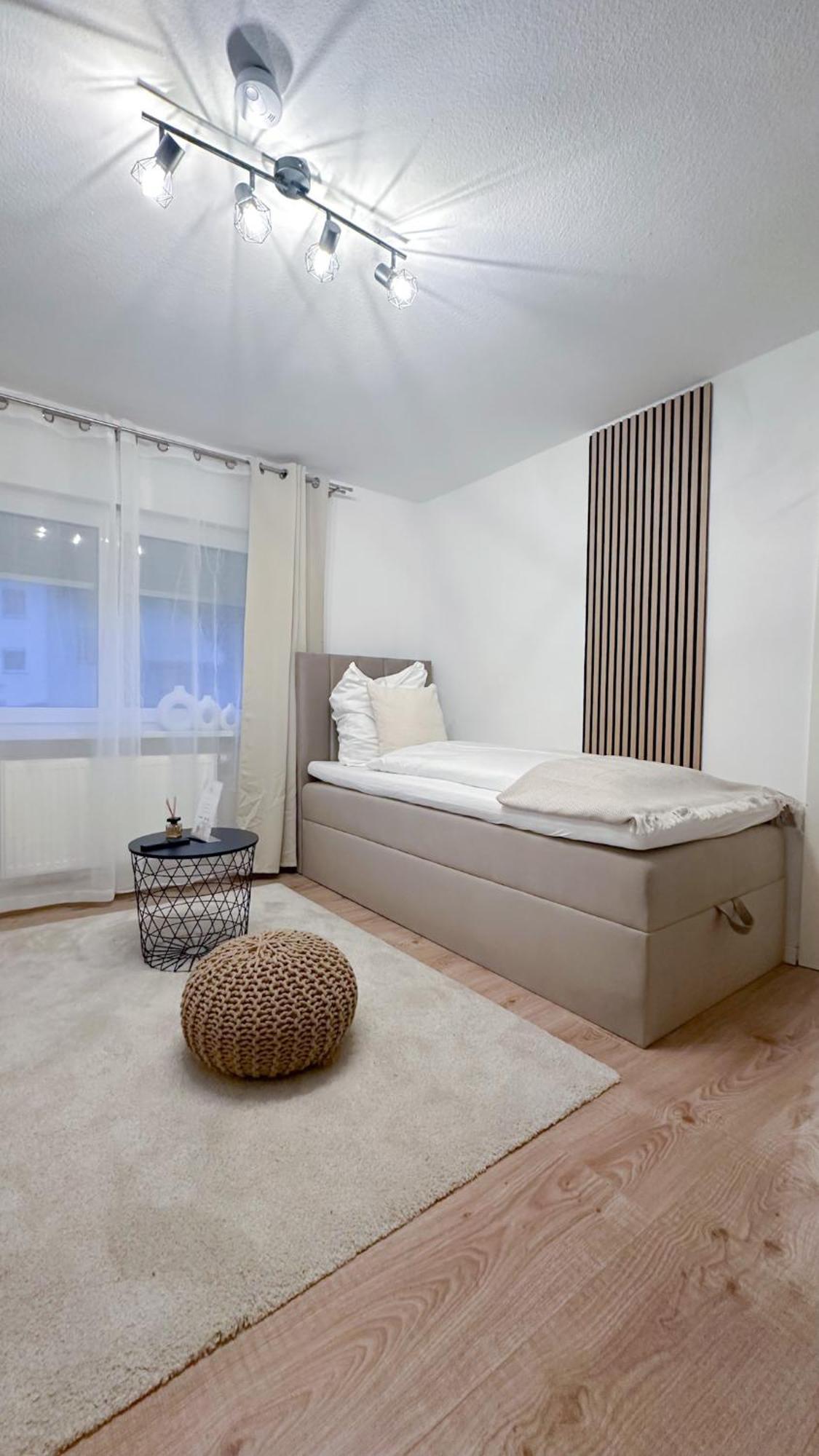 Malu Rooms - Ruhige Lage, Erdgeschoss, Smarttv, Netflix, 24H Checkin, Людвигсбург Экстерьер фото